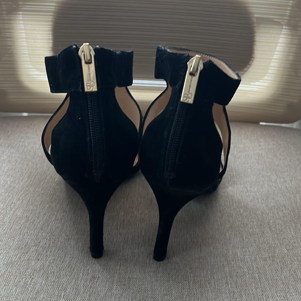 EUC Jessica Simpson black brushed leather heels zip back 9 - Picture 5 of 6